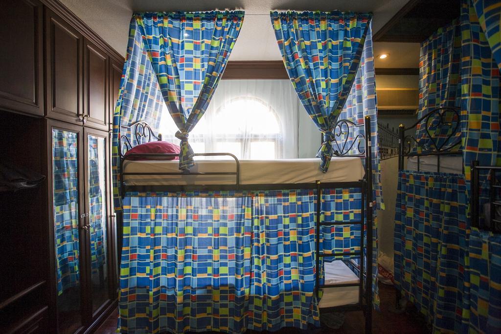 Mad Cow Hostel Μπανγκόκ Εξωτερικό φωτογραφία