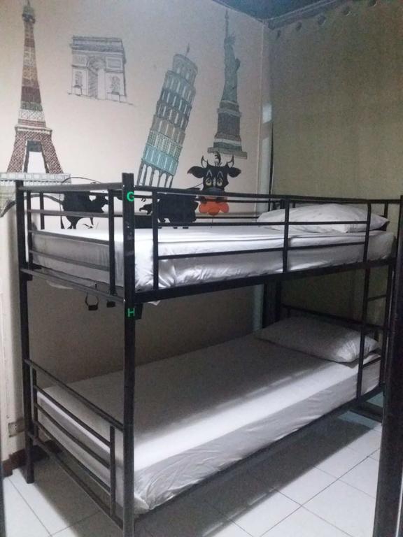Mad Cow Hostel Μπανγκόκ Εξωτερικό φωτογραφία