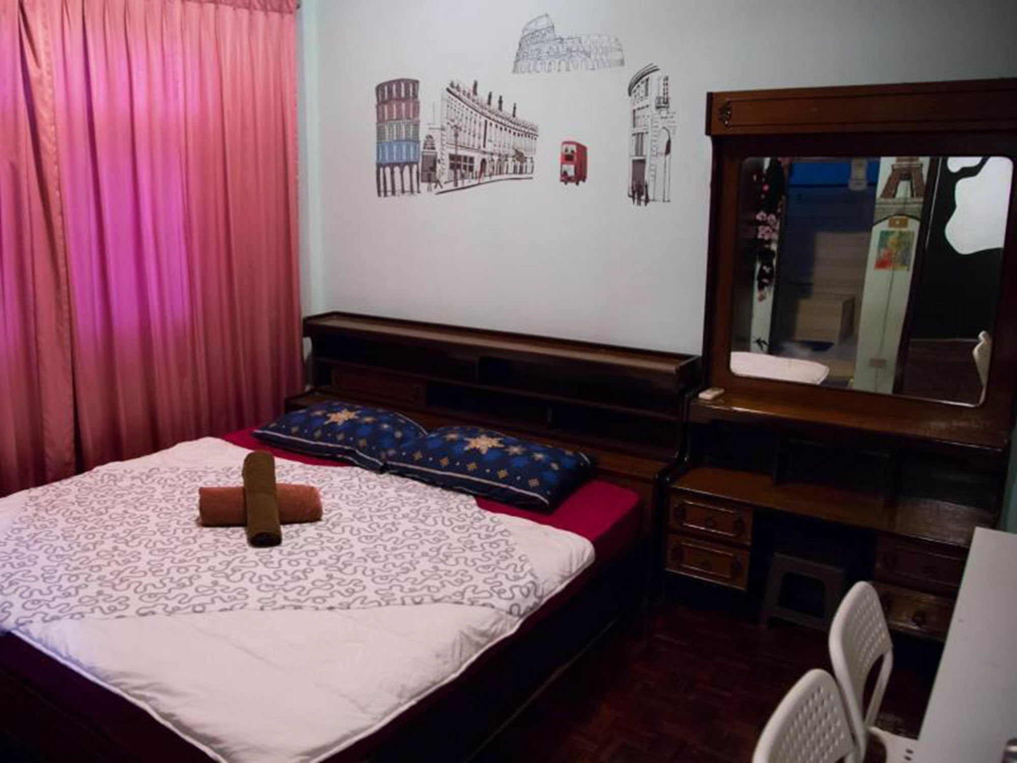 Mad Cow Hostel Μπανγκόκ Εξωτερικό φωτογραφία